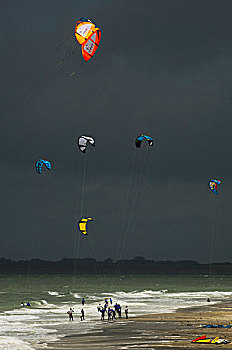 风筝冲浪,海滩,雷雨天气