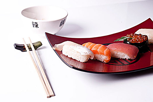 寿司,握寿司,三文鱼,金枪鱼,海鲈,筷子,棚拍