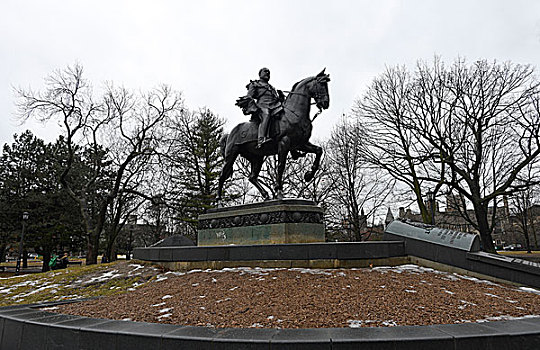 多伦多市名胜女王公园的爱德华七世的骑士雕像equestrianstatueofkingedward