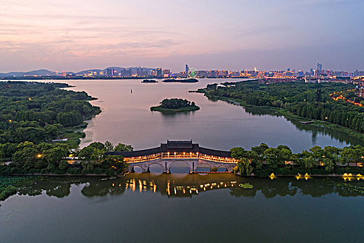 无锡湿地公园夜景