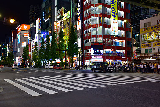 日本东京的秋叶原商业街