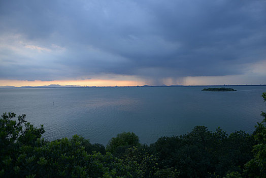 太湖暴风雨