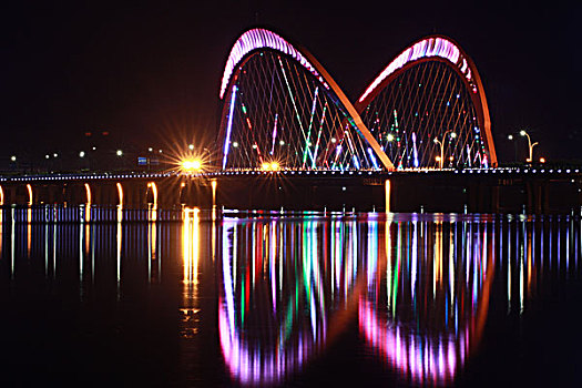 艾溪湖大桥夜景