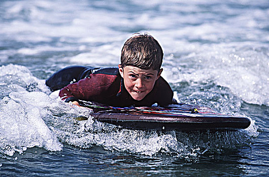 10岁,男孩,趴板,温哥华岛,不列颠哥伦比亚省,加拿大