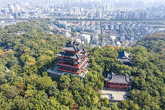 杭州城隍阁与城市天际线
