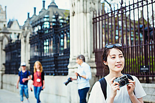 年轻,日本,女人,享受,白天,室外,伦敦,相机