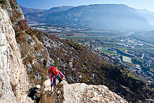 攀登者,上升,固定,绳索,攀登,路线,高处,加尔达湖,山,意大利,欧洲