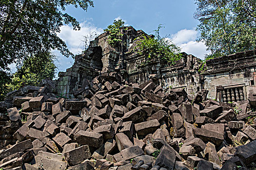 柬埔寨吴哥窟崩密列
