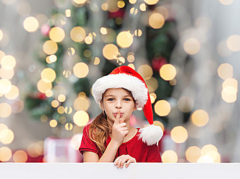 休假,孩子,人,概念,微笑,小女孩,圣诞老人,帽子,手指,嘴唇,上方,圣诞树,背景