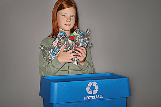 艾伯塔省,加拿大,女孩,放,塑料瓶,果汁,盒子,蓝色,再生