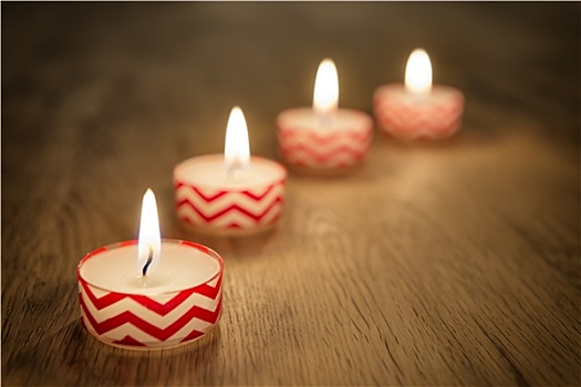 浪漫,蜡烛,木桌子