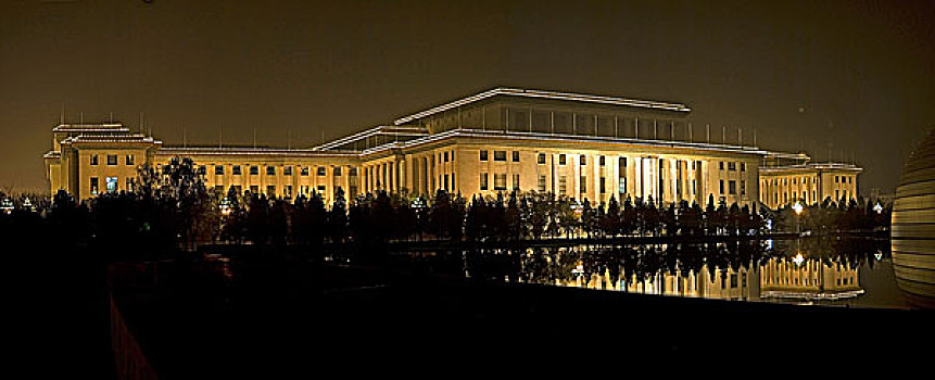 夜幕下的人民大会堂