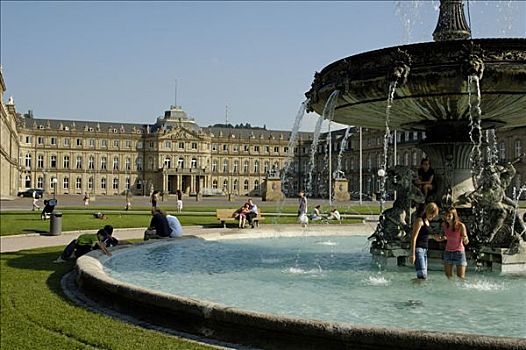 喷泉,王宫广场,新宫,斯图加特,巴登符腾堡,德国,欧洲