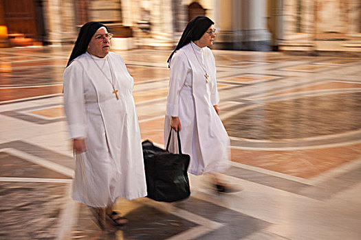意大利,罗马,两个,修女,走,大教堂
