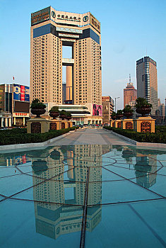 天津现代建筑－南京路