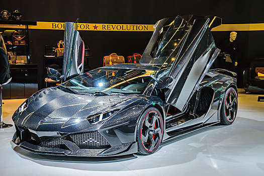 顶级豪车超跑世界级汽车会博览展经典车型背景蝙蝠翼科技感赛车