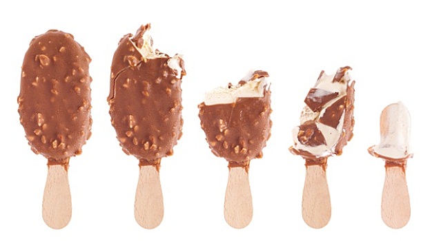 巧克力冰淇淋,吃剩下,向上