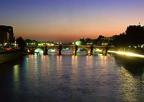 法国,巴黎,塞纳河,黄昏