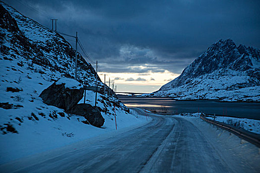 北极挪威晨光
