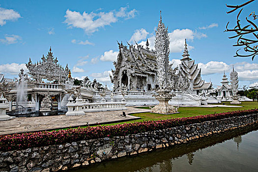 泰北清莱白庙又叫,龙昆寺,灵光寺或白龙寺,wat,rong,khun