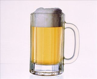 大啤酒杯图片