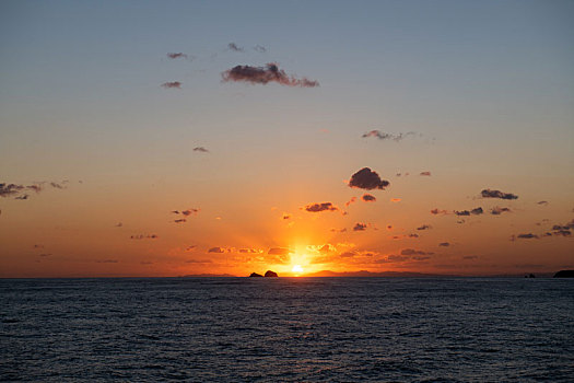 渤海湾海上日出