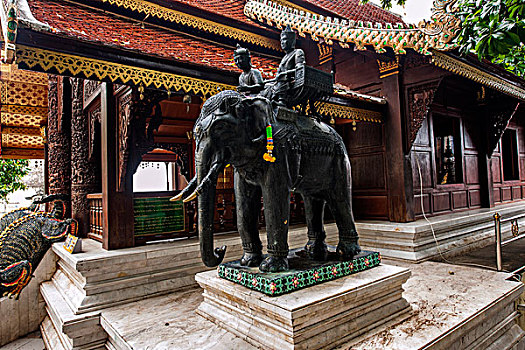 泰国清迈素贴山双龙寺