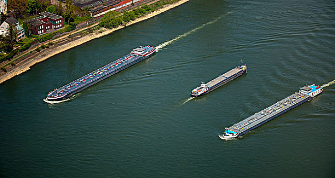 三个,货船,莱茵河,杜伊斯堡,地区,北莱茵威斯特伐利亚,德国,欧洲