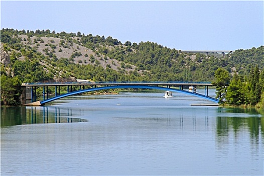 卡尔卡,桥