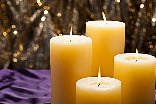四个,蜡烛,上方,紫色,天鹅绒