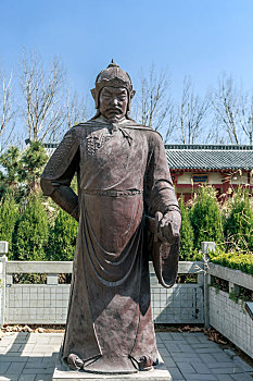 岳飞塑像,拍摄于山东省滨州市惠民县孙子兵法城