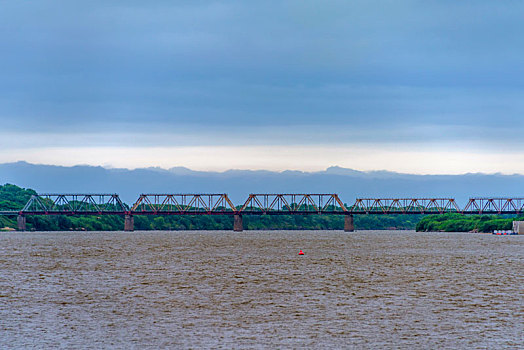 吉林省防川国家风景名胜区远眺俄朝铁路大桥