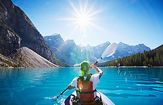 中年,女人,漂流,冰碛湖,艾伯塔省,加拿大