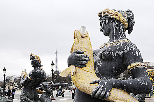 巴黎协和广场雕塑