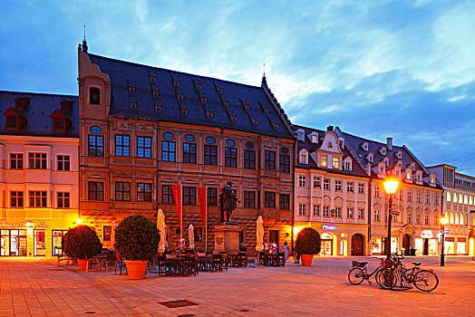 广场,纪念建筑,连栋房屋,黄昏,老城,奥格斯堡,巴伐利亚,德国,欧洲