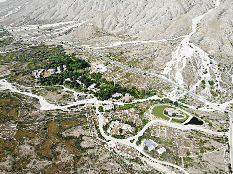 航拍宁夏银川贺兰山东麓贺兰山岩画遗址公园景区