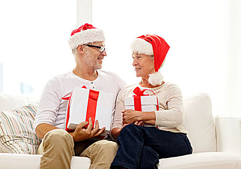 家庭,休假,圣诞节,岁月,人,概念,高兴,老年,夫妻,圣诞老人,帽子,礼盒,在家