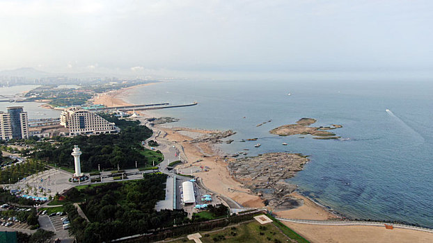 碧波万顷的日照海龙湾,1800多米的金沙滩宛如城市金腰带