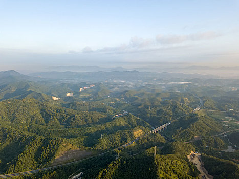 航拍崇山峻岭当中的长深高速高架桥