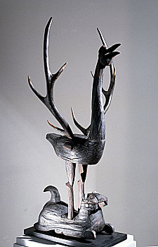 雕塑,凤凰,展翼,鹿,鹿角,休息,倚靠,虎