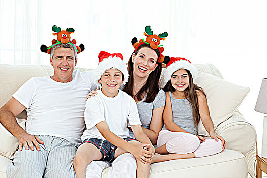 家庭,圣诞节,看镜头,在家