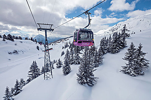 索道,滑雪坡,围绕,雪,木头,贝特默阿尔卑,地区,瓦莱州,瑞士,欧洲