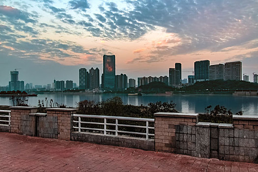 湖南省长沙市湘江外滩都市高楼建筑景观