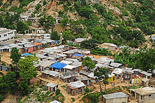 haiti,port,au,prince,destroyed,homes,on,hill