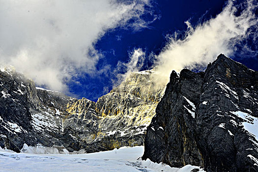 玉龙雪山