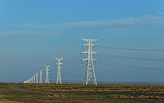 戈壁滩电力传输