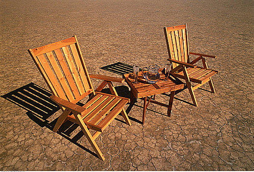 折叠躺椅,桌子,玻璃杯,内华达,美国