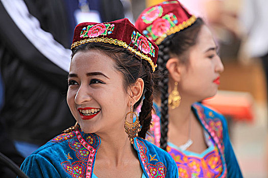 维吾尔族少女
