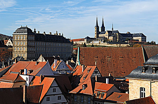 风景,塔,城堡,城市,背影,左边,宫殿,右边,教堂,班贝格,上弗兰科尼亚,巴伐利亚,德国,欧洲