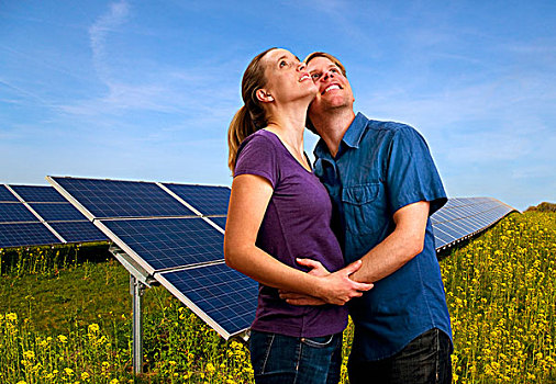 伴侣,搂抱,太阳能电池板